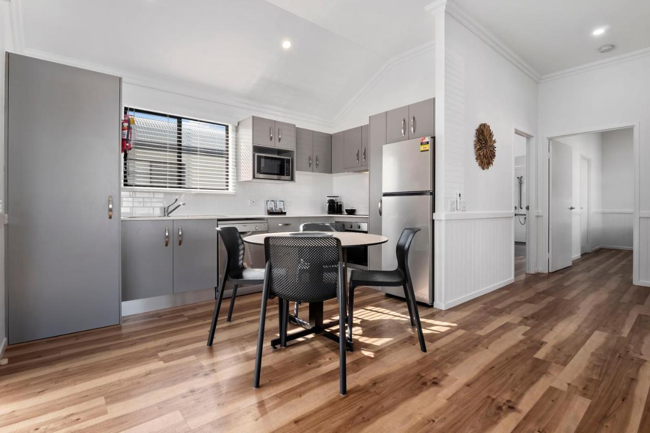 Ingenia Holidays Cairns Coconut المظهر الخارجي الصورة A kitchen in a typical apartment
