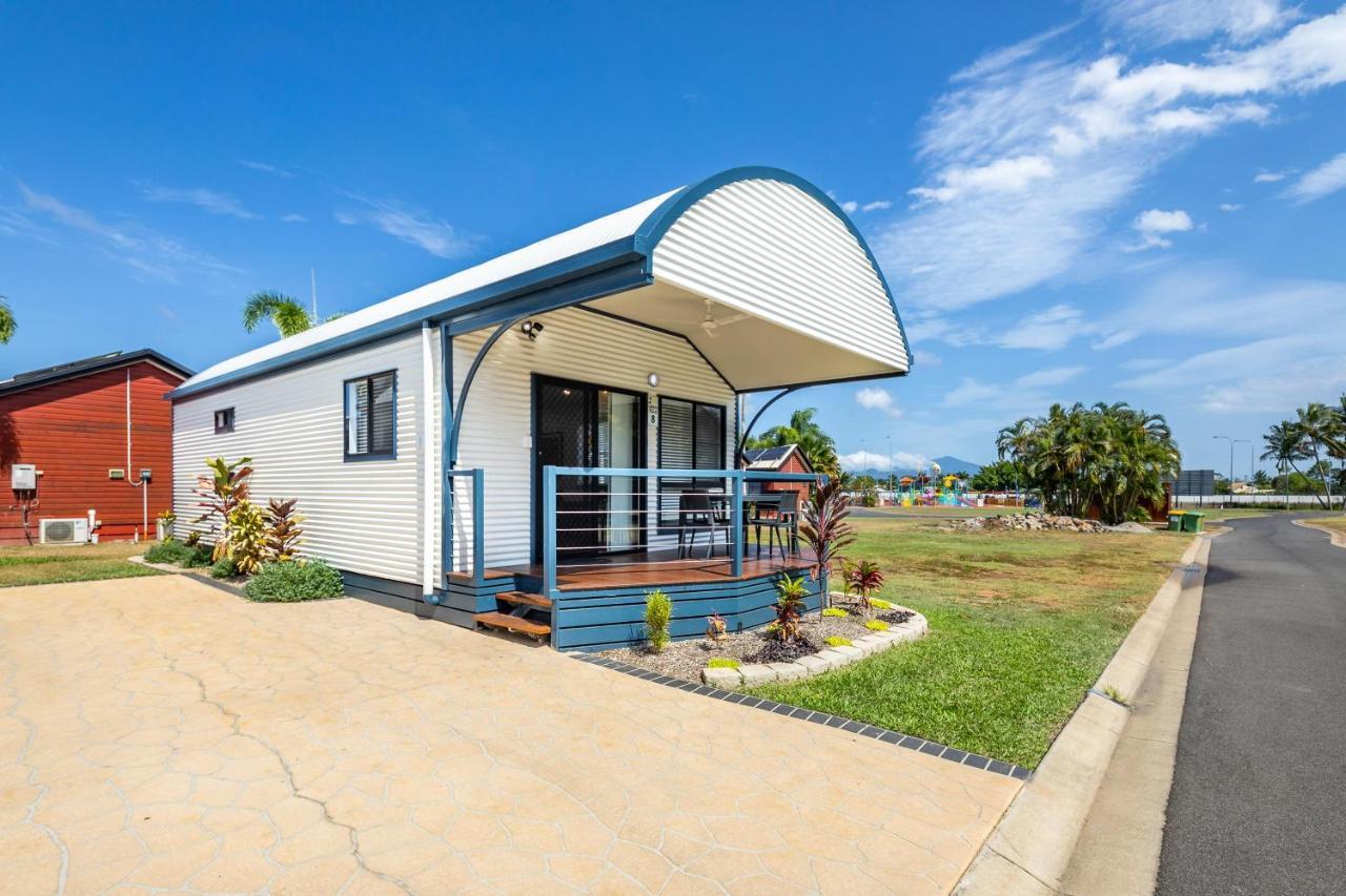 Ingenia Holidays Cairns Coconut المظهر الخارجي الصورة A typical park home