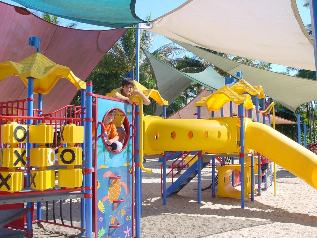 Ingenia Holidays Cairns Coconut المظهر الخارجي الصورة Playground at the Children's Museum of Oak Park