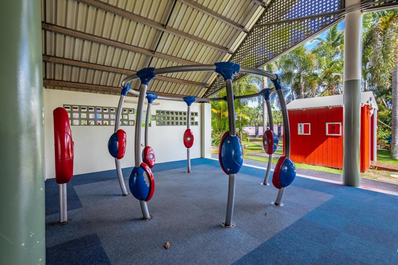 Ingenia Holidays Cairns Coconut المظهر الخارجي الصورة Playground at the resort