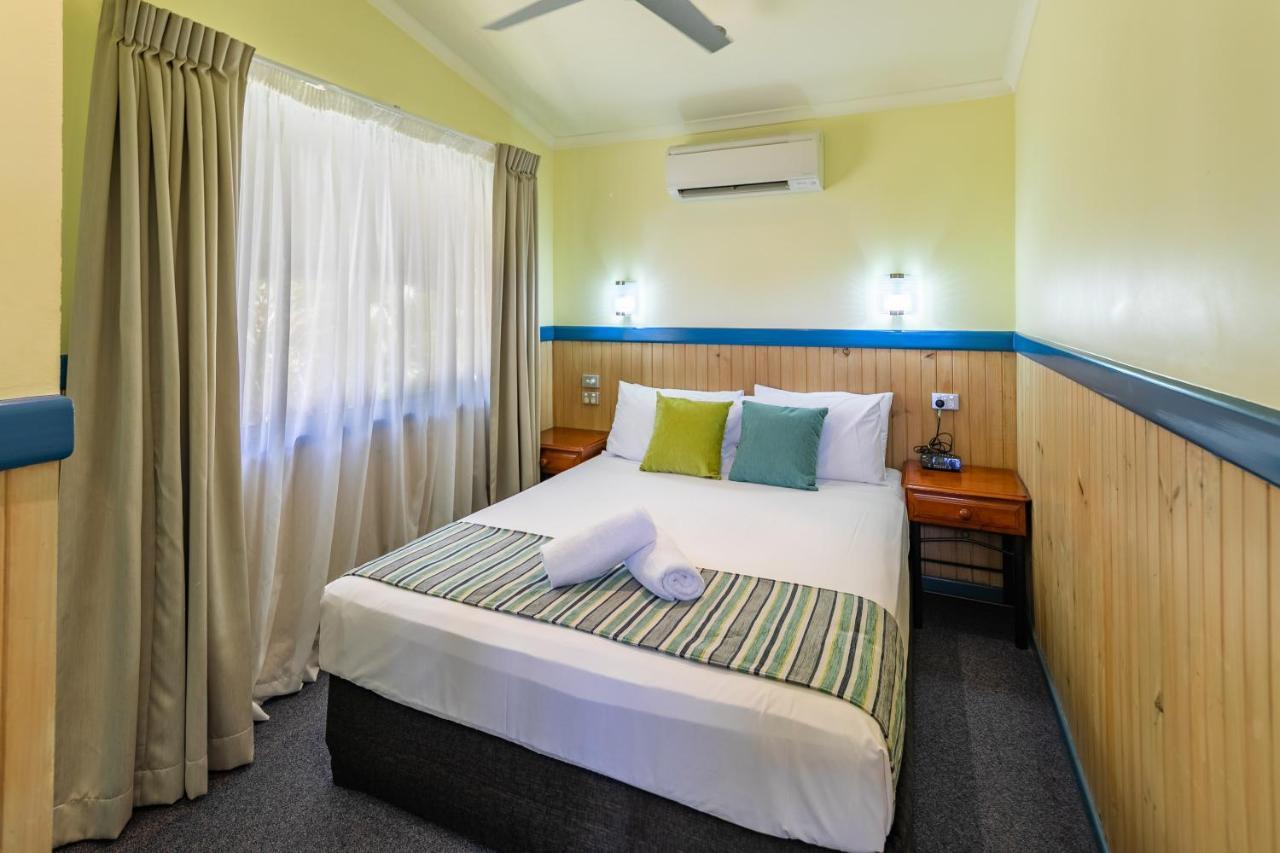 Ingenia Holidays Cairns Coconut المظهر الخارجي الصورة A bedroom at the motel